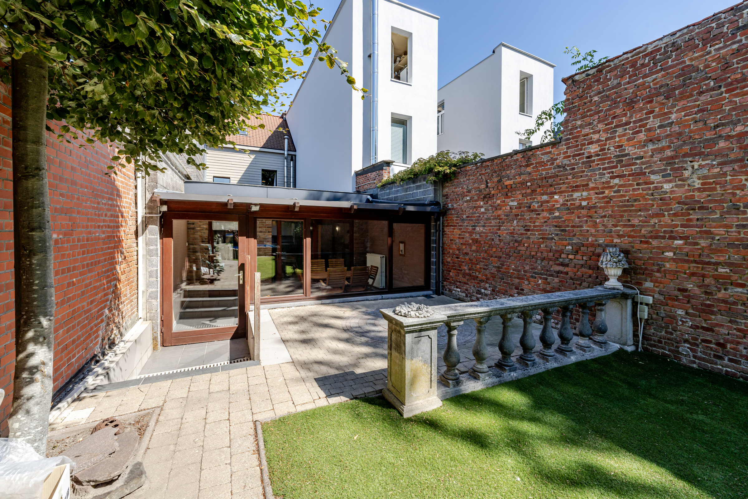 Woning met 3 slaapkamers garage tuin en zwembad - foto 1