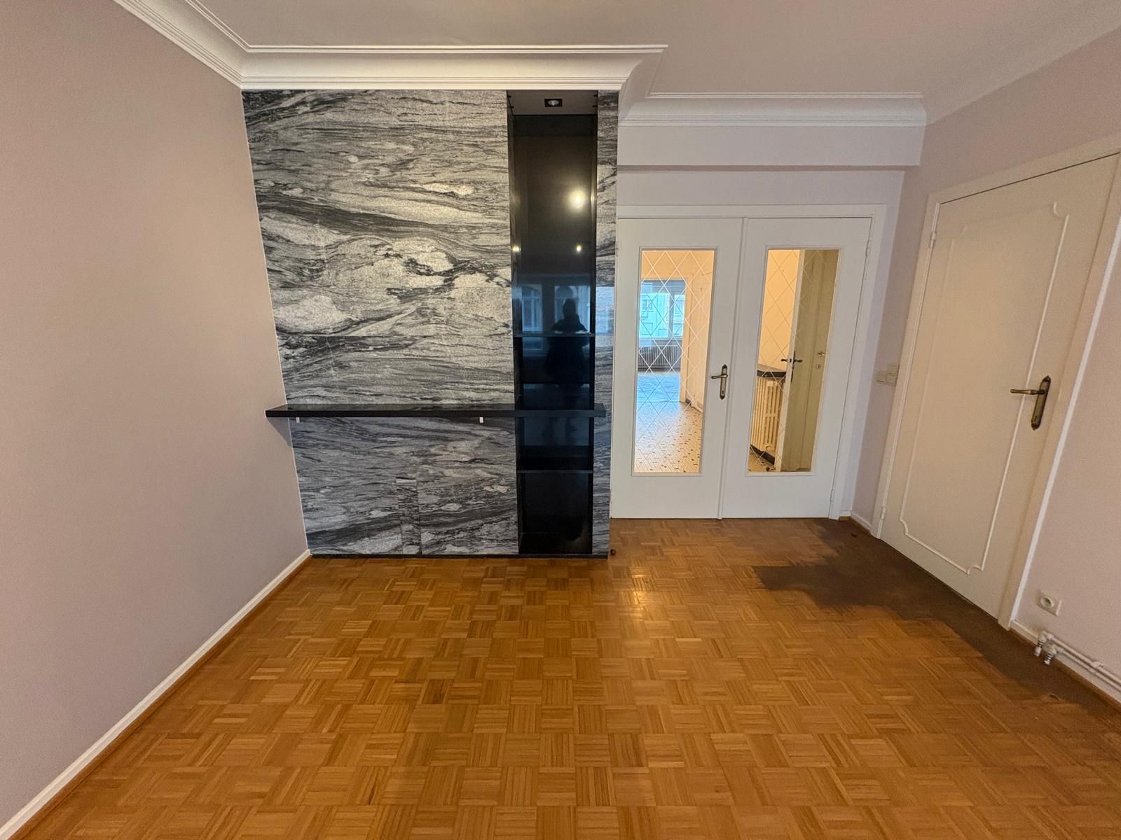 Ruim appartement op centrale ligging te Oostende! - foto 4