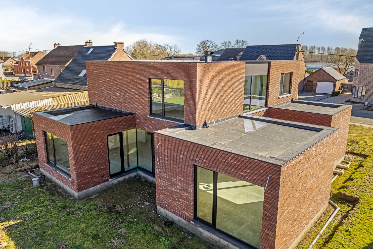 Ruime nieuwbouwvilla in Zepperen TE KOOP met weide - foto 5