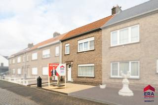 [[ DIT PAND NEEMT DEEL AAN DE ERA OPEN HUIZEN DAG OP 14/3 VAN 11:00 TOT 12:00 ]]Te koop: gesloten woning in Sint-Baafs-Vijve, gelegen in een rustige...