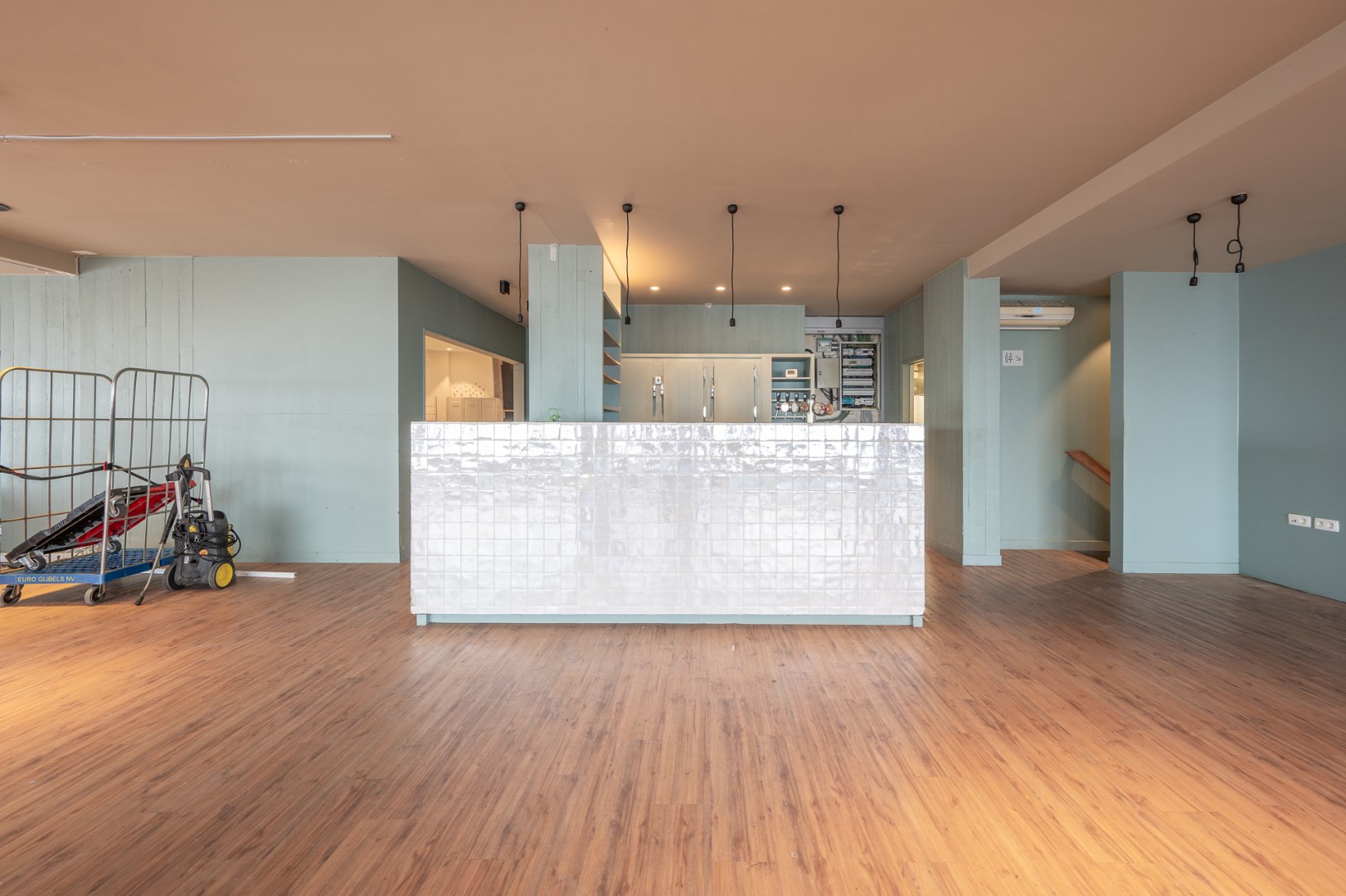 COMMERCIEEL HANDELSPAND - LICHTTORENPLEIN/ZEEDIJK-KNOKKE - foto 4