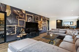 Volledig gerenoveerde villa (5/6 slpk – 2 badk) met ruime garage op een unieke locatie, omgeven door een prachtig weids landelijk verzicht...