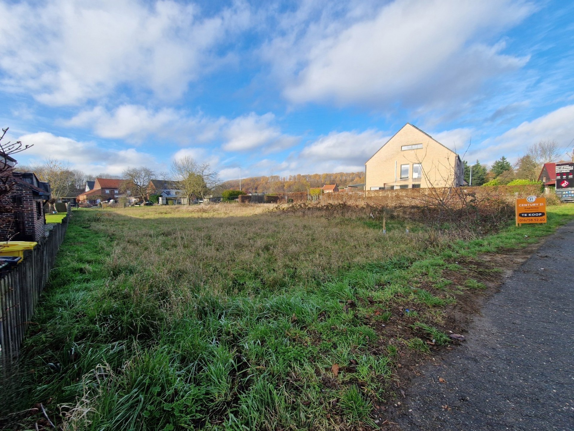 Bouwgrond voor open bebouwing in doodlopende straat - foto 1