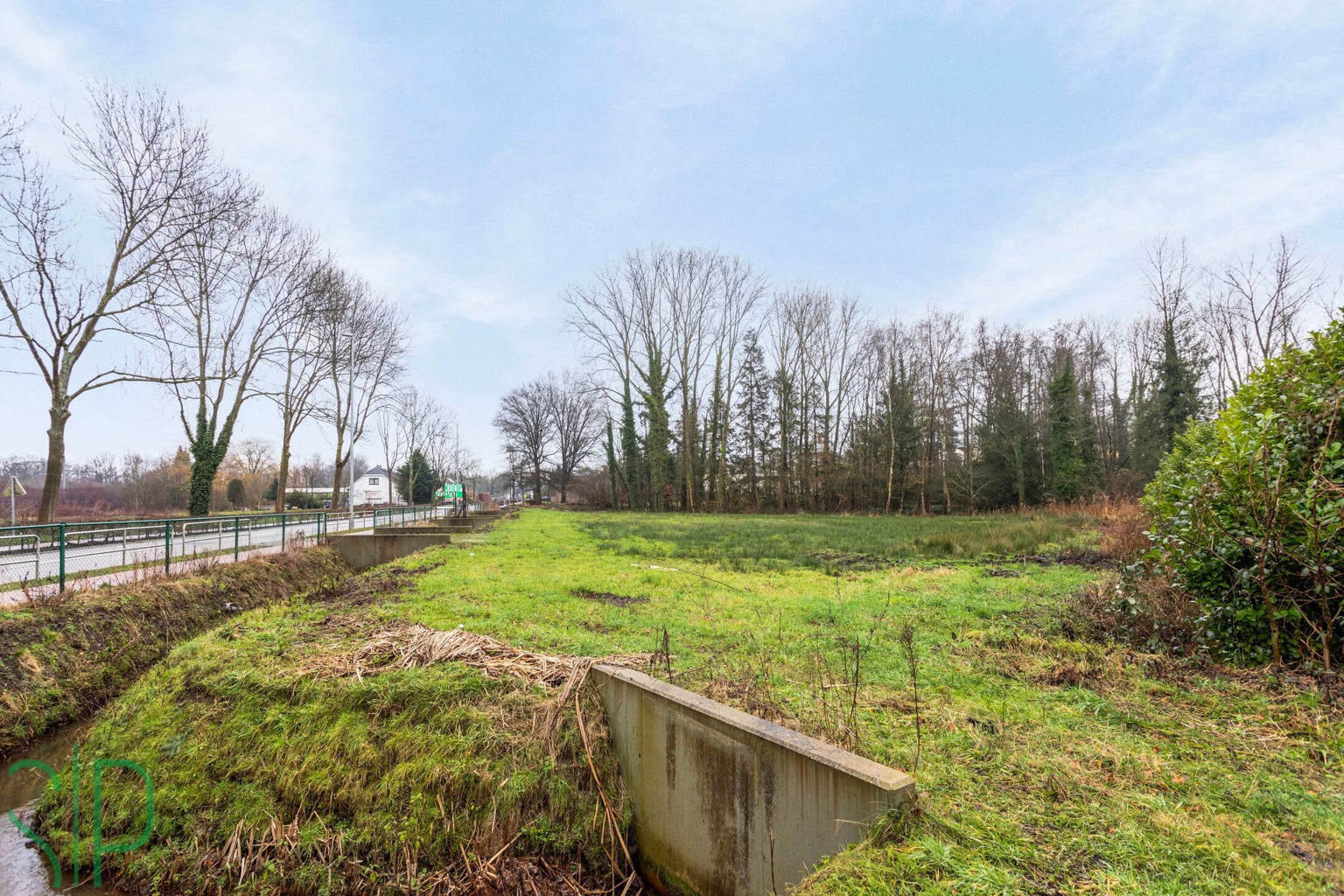 Bouwgrond voor open bebouwing op centrale locatie. - foto 2