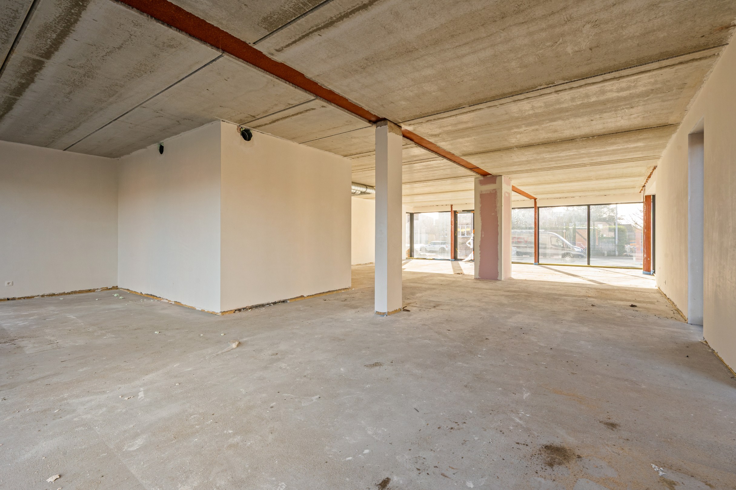 Kantoorruimte op uitstekende locatie te Heist-op-den-Berg - foto 4