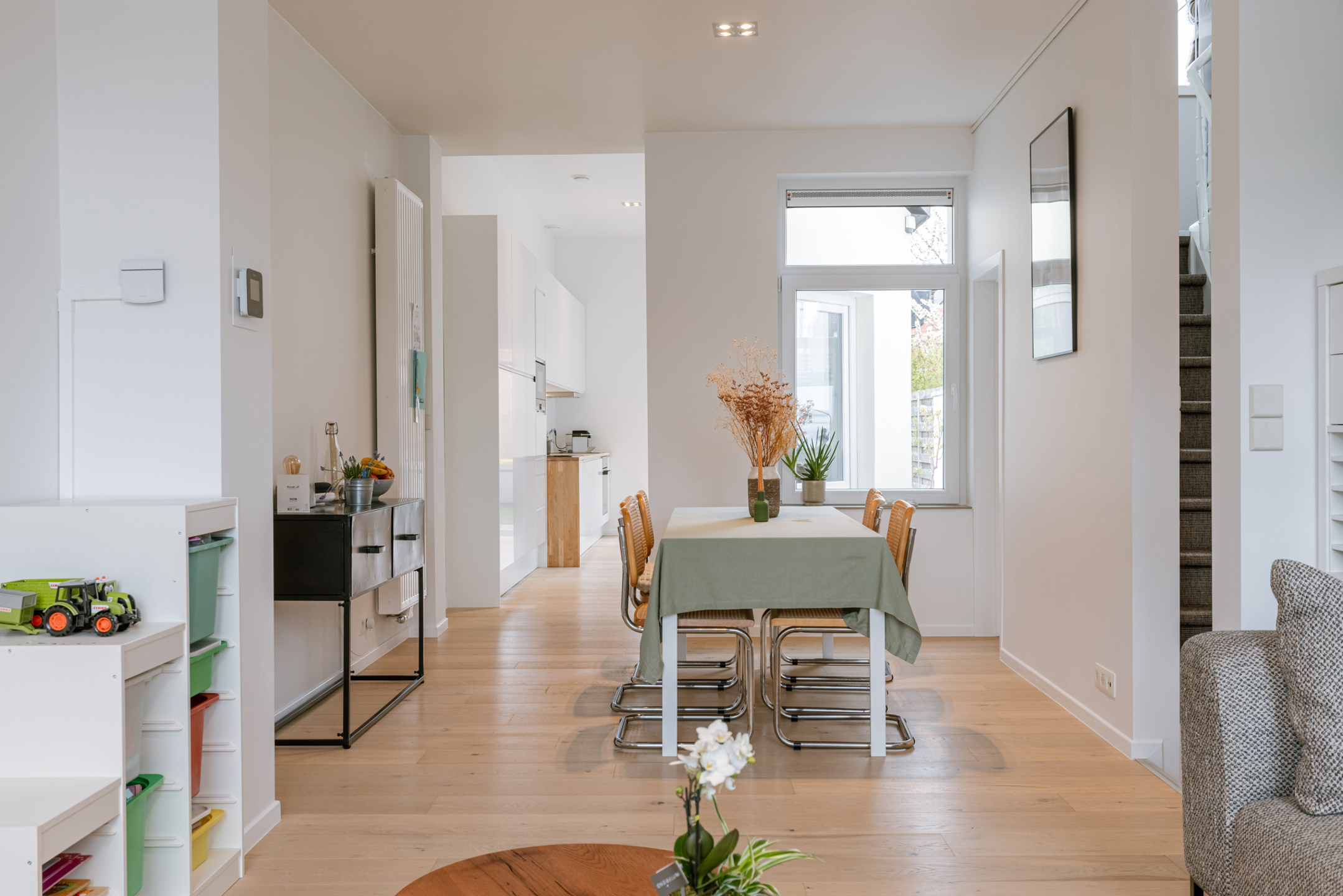 Gerenoveerde woning met drie slaapkamers en tuin in Drongen  - foto 2