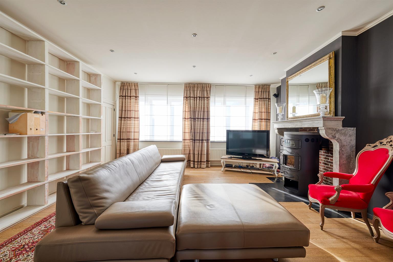 House for sale in Dilbeek with 4 bedrooms - photo 2