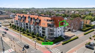 Dit appartement met smaakvolle afwerking is gelegen op een fantastische locatie. Op wandelafsand van de jachthaven en op een boogscheut van het...