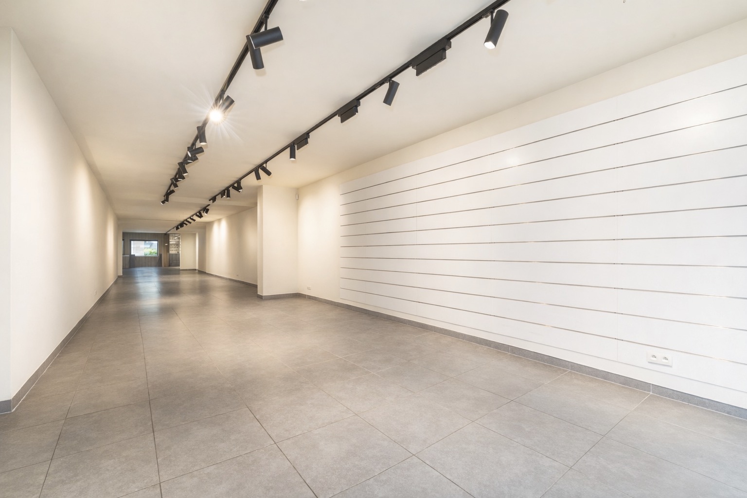 Uniek handelspand met woonst hartje Waarschoot! - foto 5