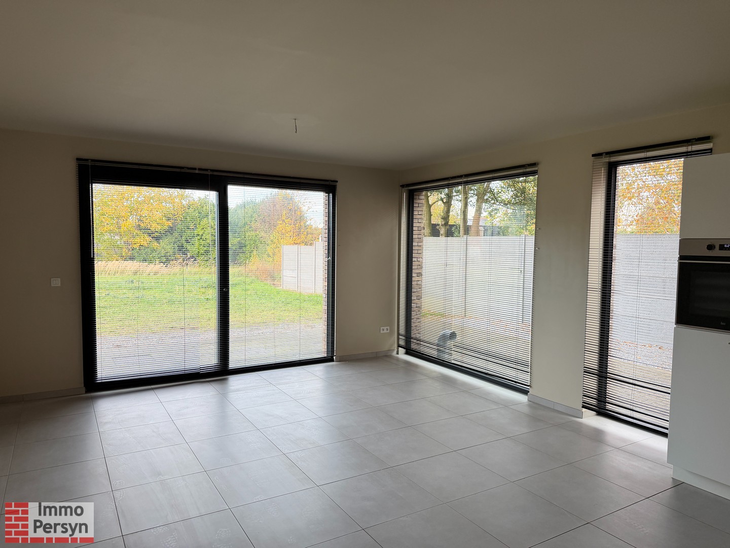 Gelijkvloers  3-slaapkamerappartement met terras - foto 3