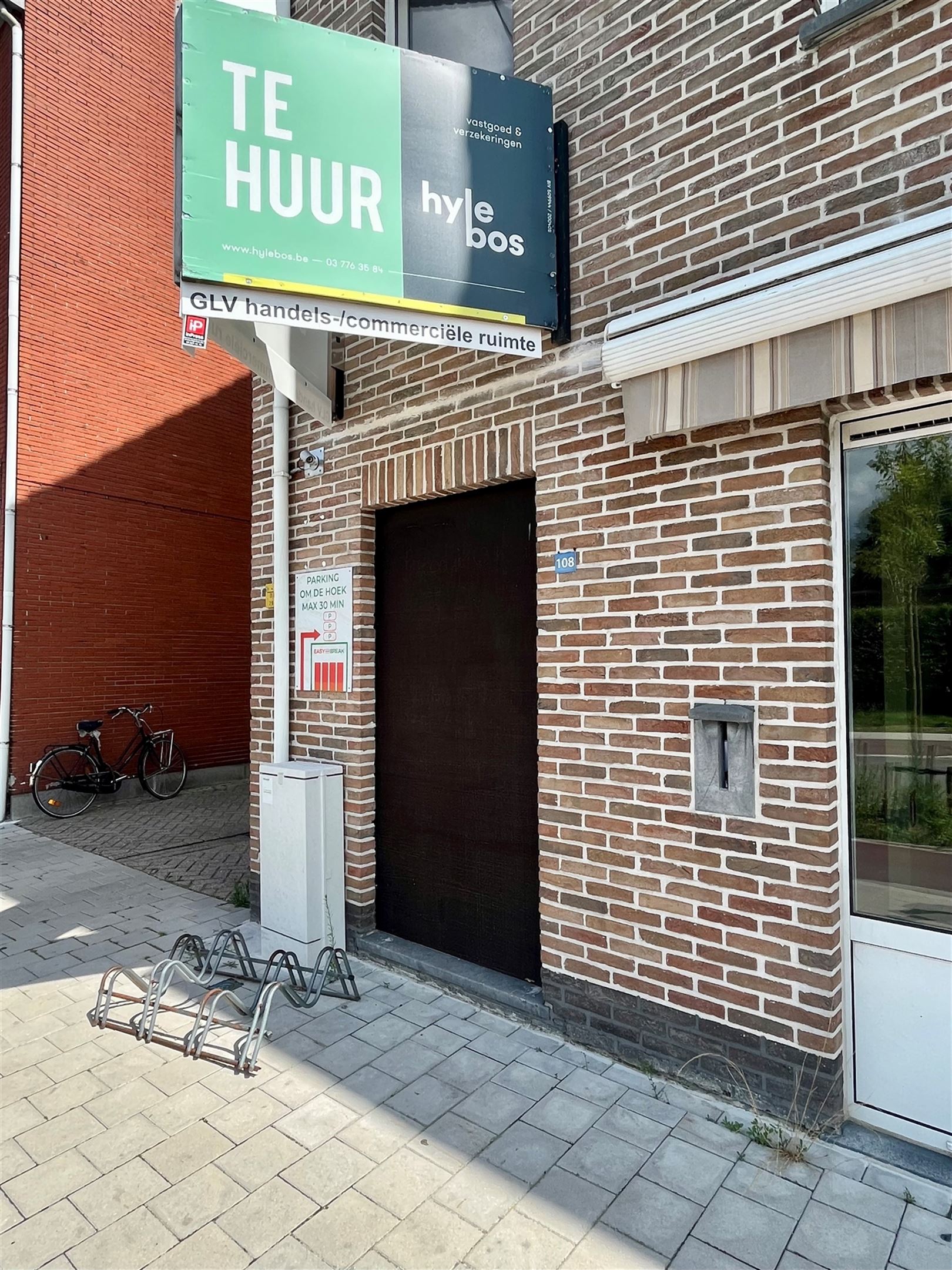 Commercial for rent in Sint-Niklaas - photo 1