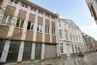 Deze studio is ideaal als investering, met eventueel oog op eigen bewoning of voor studerende kinderen voor het academiejaar 2027-2028...