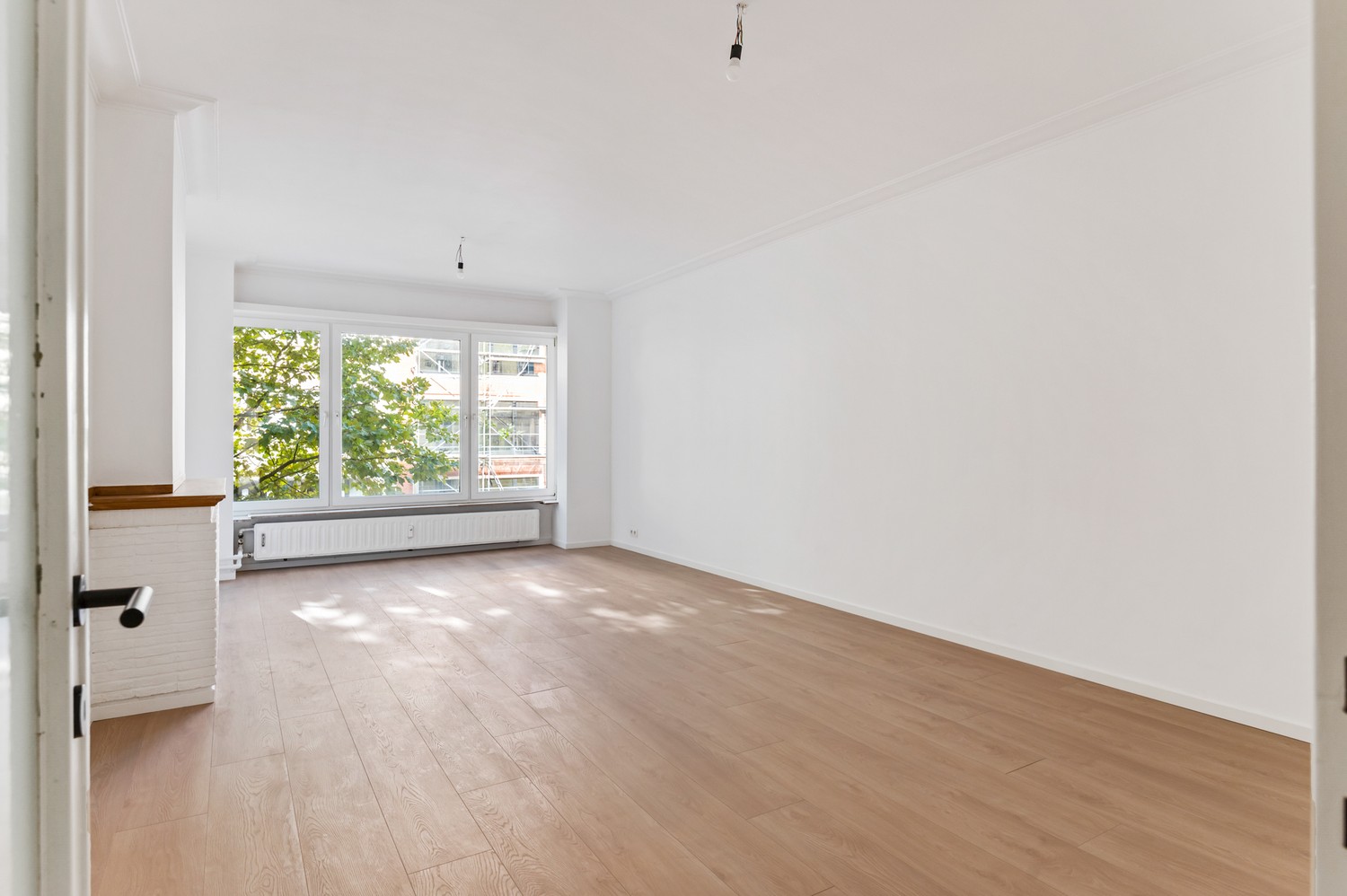 Licht en ruimte in het hart van Antwerpen – 1 slaapkamer appartement - foto 3