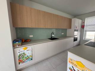 **Vraag uw bezoek aan!**Residentie Maxine kan je terugvinden in de Leuvense Stadskern, namelijk in de Sluisstraat! De ideale locatie om rust en...