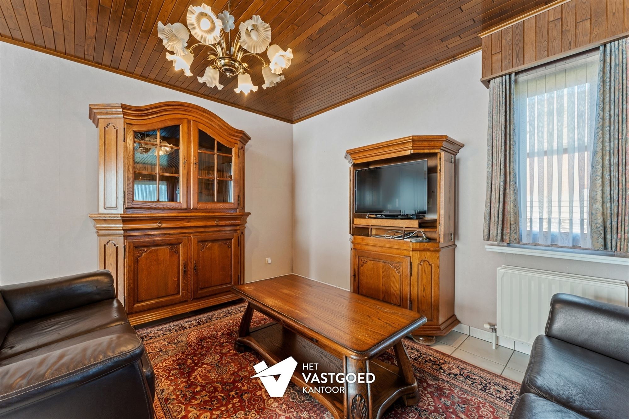 PRACHTIG GELEGEN WONING OP CA 1 HECTARE - foto 4