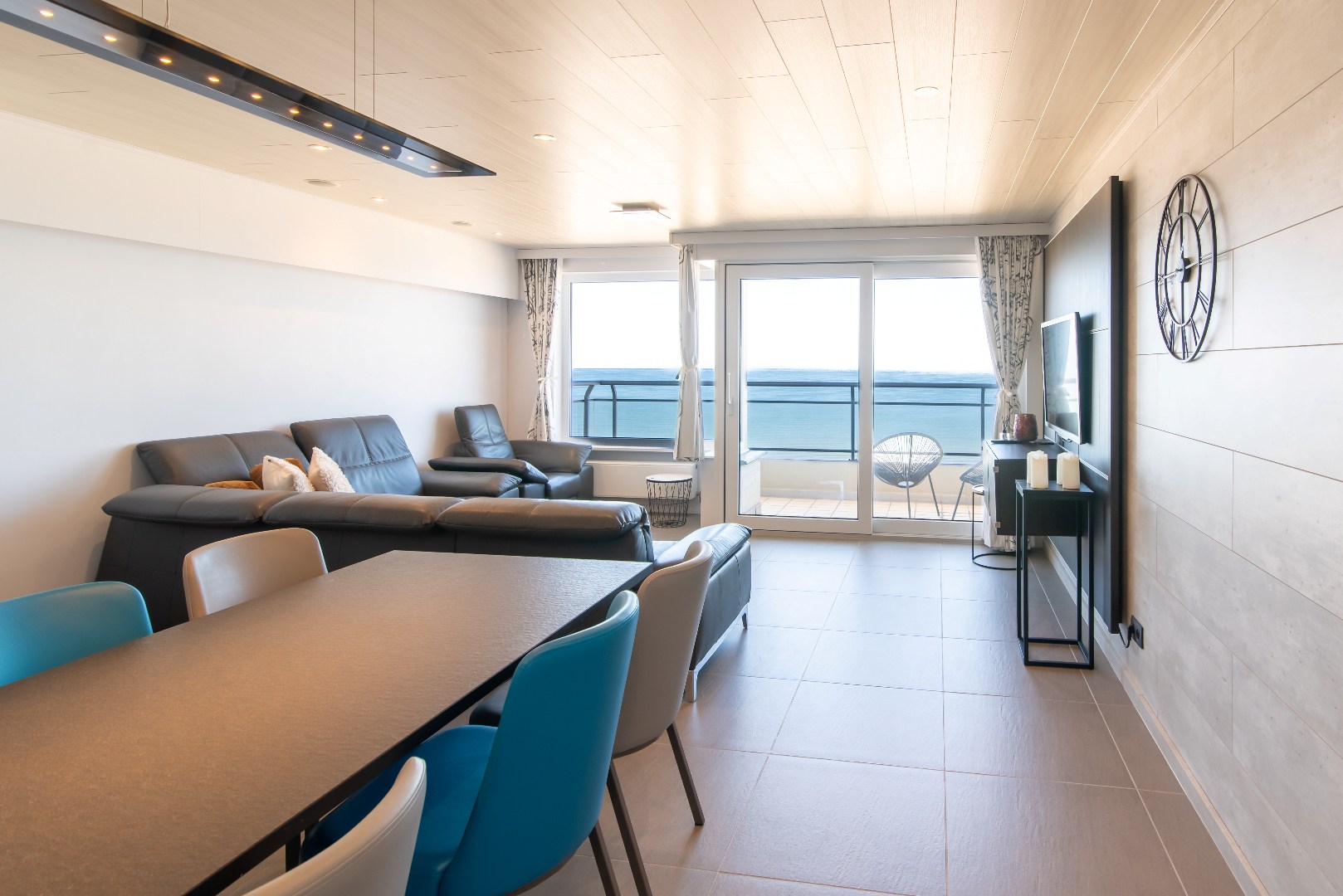 Modern 2 slaapkamer appartement met zeezicht aan de kust - foto 1
