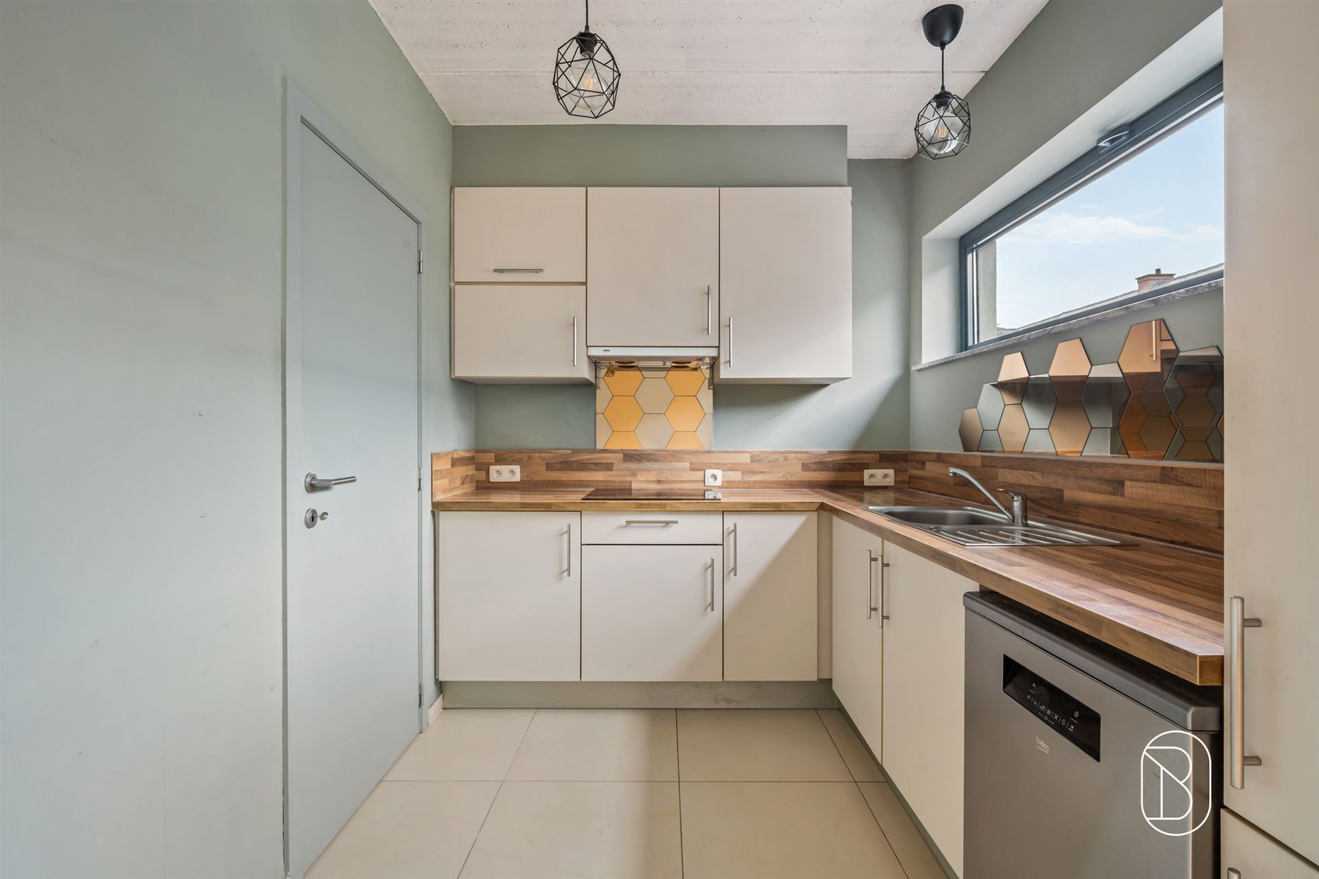 Leuk appartement met gezellig terras, 3 slk en carport. - foto 5