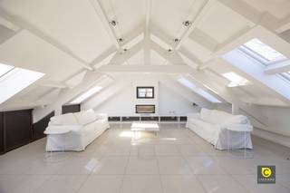 Uniek duplex appartement met zonnig terras in het Groen KwartierWonen in een stukje Antwerpse geschiedenis, midden in het levendige Groen Kwartier...