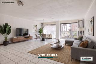 Découvrez ce très spacieux appartement d’environ 124 m², situé dans un quartier calme et agréable, avec toutes les commodités du quotidien à proximité. Grâce à sa généreuse superficie habitable, ses trois chambres et son bel espace extérieur, cet appartement offre de nombreuses possibilités à ceux qui souhaitent aménager un logement entièrement selon leurs goûts.L’appartement est à rénover, mais sa belle superficie, son agencement fonctionnel et son excellent potentiel en font une opportunité idéale pour créer un intérieur moderne et confortable.Disposition: L’appartement se compose d’un hall d’entrée, d’un vaste et lumineux séjour, d’une cuisine séparée, terrasse, trois chambres (10,7m² - 12,5m² en 16,5m²), d’une salle de bains, d’un WC séparé et d’un espace de rangement.L’un des principaux atouts de ce bien est son espace extérieur : à l’arrière, l’appartement bénéficie d’une très grande terrasse donnant directement accès à un jardin privatif. Un espace agréable permettant de profiter de l’extérieur en toute tranquillité.Une cave privative complète également le bien.Caractéristiques- Très spacieux appartement d’environ 124 m²- 3 chambres- Vaste séjour- Très grande terrasse et jardin privatif- Cave privative- Installation électrique conforme- Copropriété bien entretenue- Situation calme- Commerces, boulangerie, horeca et transports en commun accessibles à pied- À rénover et à aménager entièrement selon vos goûts- PEB E, impliquant une obligation de rénovation dans un délai de 6 ansAprès rénovation, cet appartement pourra être transformé en un logement familial spacieux et confortable. La combinaison de trois chambres, d’un généreux espace de vie et d’un jardin privatif constitue une véritable plus-value.Vous recherchez un appartement spacieux offrant un beau potentiel, un espace extérieur et une situation pratique ? Contactez-nous pour plus d’informations ou pour organiser une visite au 02 460 80 46 ou via info@structura.be.