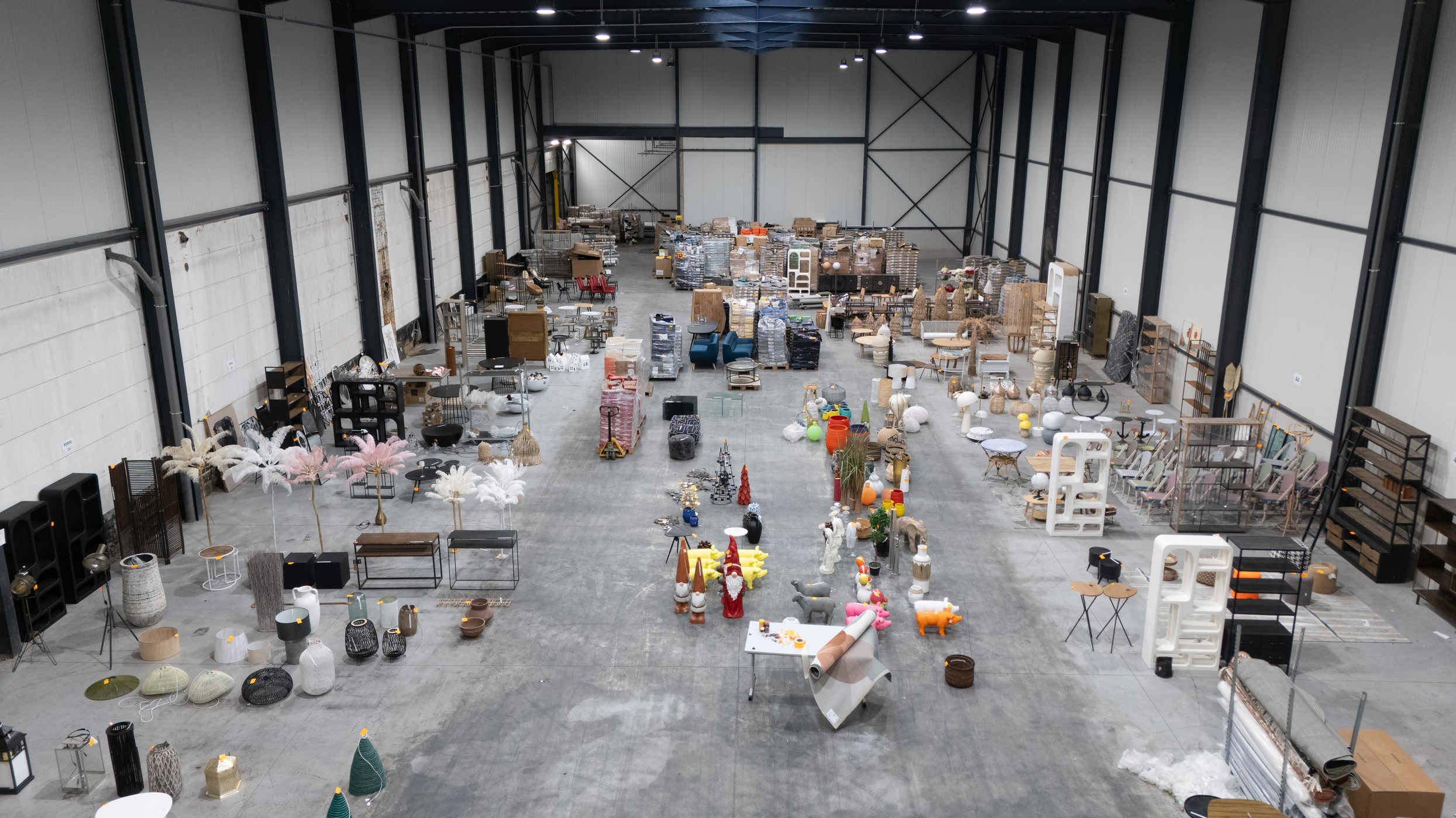 Magazijn 1252m² met laadkaaien te Ronse - foto 3