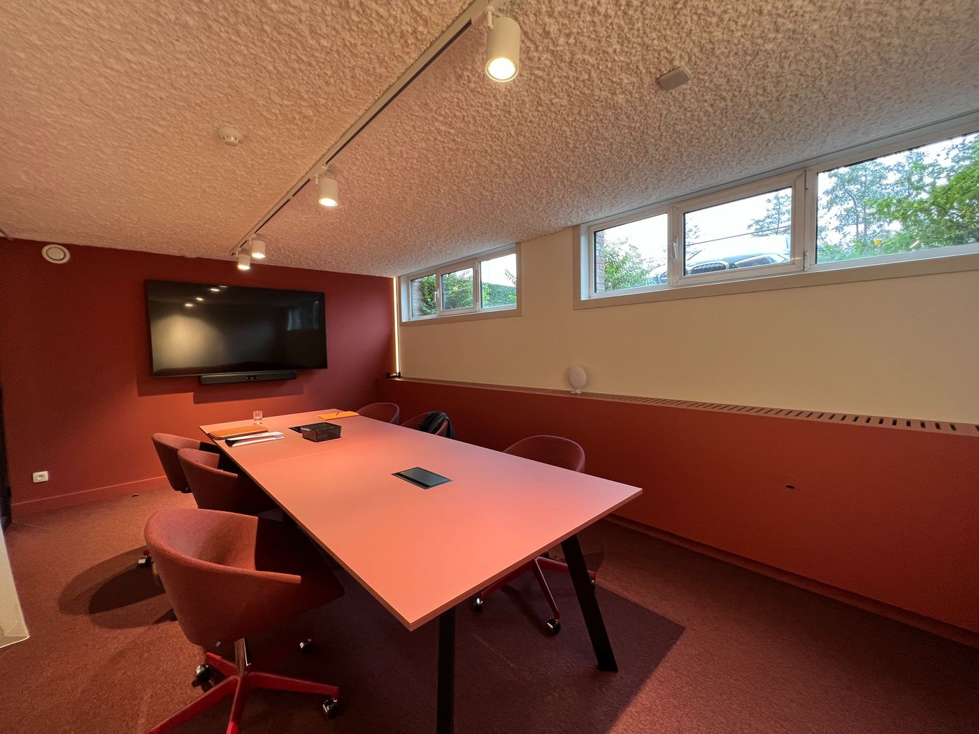 10 m² all-in kantoren (10 personen) langs Brugsevaart te Mariakerke - foto 1