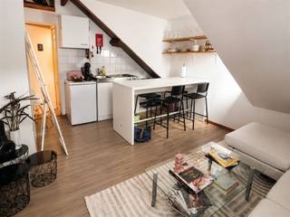 <p><span>Immeuble composé de 3 chambres d'étudiants avec cuisine et salle de bains séparée équipée d'une baignoire ou d'une douche, d'un lavabo et de toilettes.</span></p><p><span> </span></p><p><span>Au rez-de-chaussée se trouve un hall d'entrée commun avec un espace pour garer les vélos. La première chambre d'étudiant, d'une superficie de 16,51 m², est adjacente à une salle de bains indépendante de 6 m² et à une cuisine indépendante de 10 m².</span></p><p><span> </span></p><p><span>PEP rez-de-chaussée PEP 1er étage PEP 2e étage</span></p><p><span> </span></p>