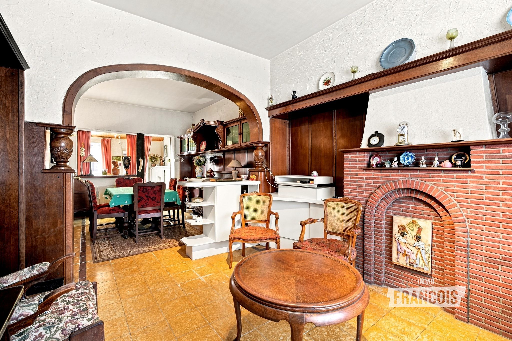Te renoveren woning met grote garage in Roesbrugge te koop! - foto 4