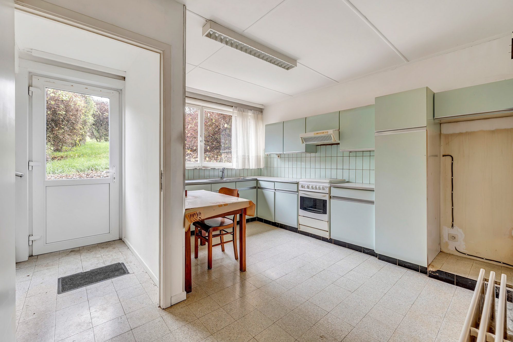 Te renoveren woning op 12a 80ca gelegen in centrum van Gooik - foto 4