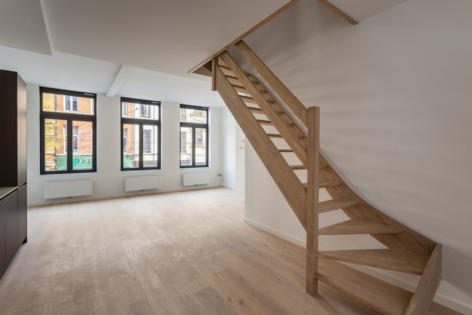 Gerenoveerde duplex met buitenruimte op het Zuid - foto 3