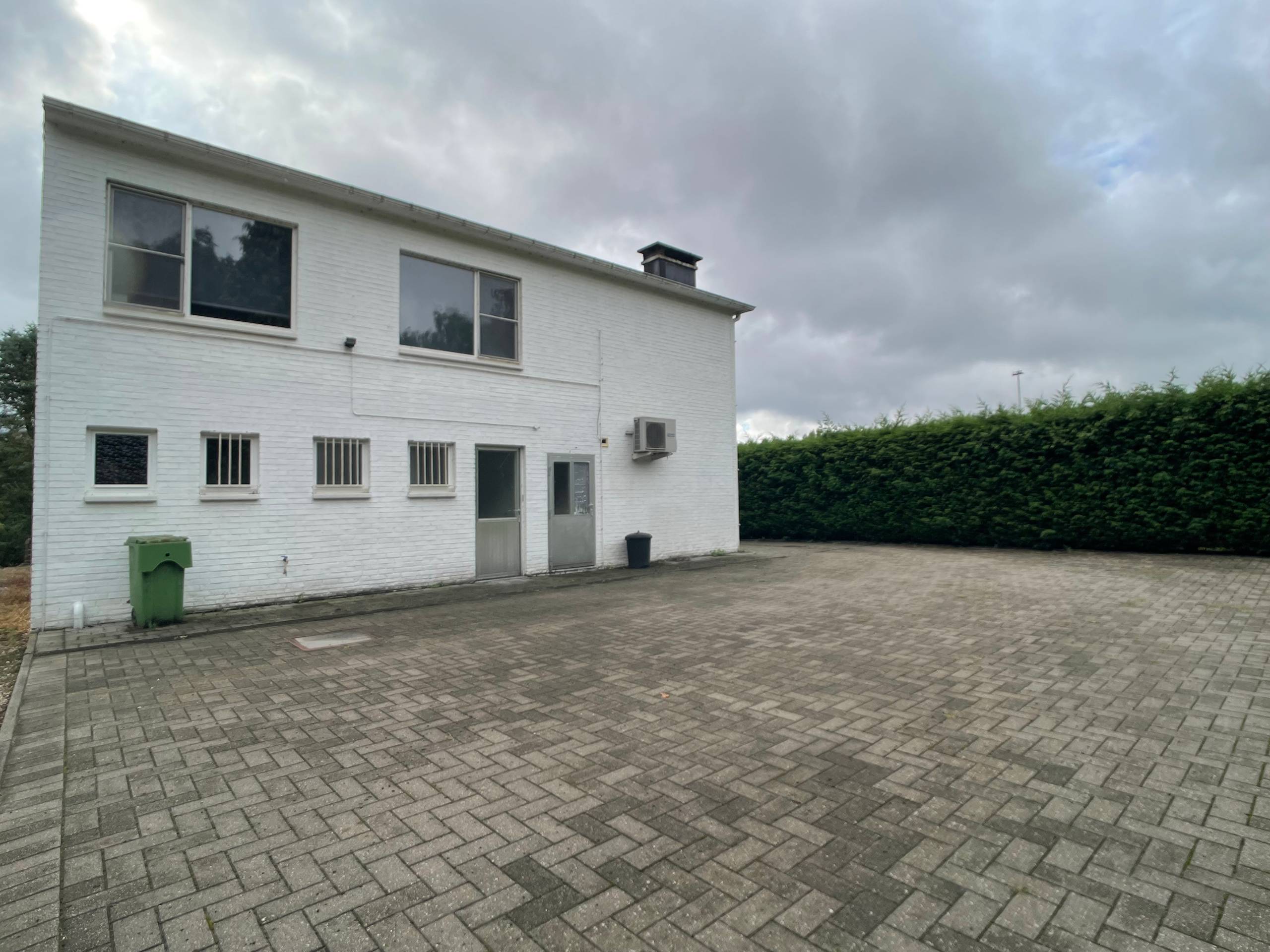 Projectgrond gelegen op een zeer gunstige locatie. - foto 4