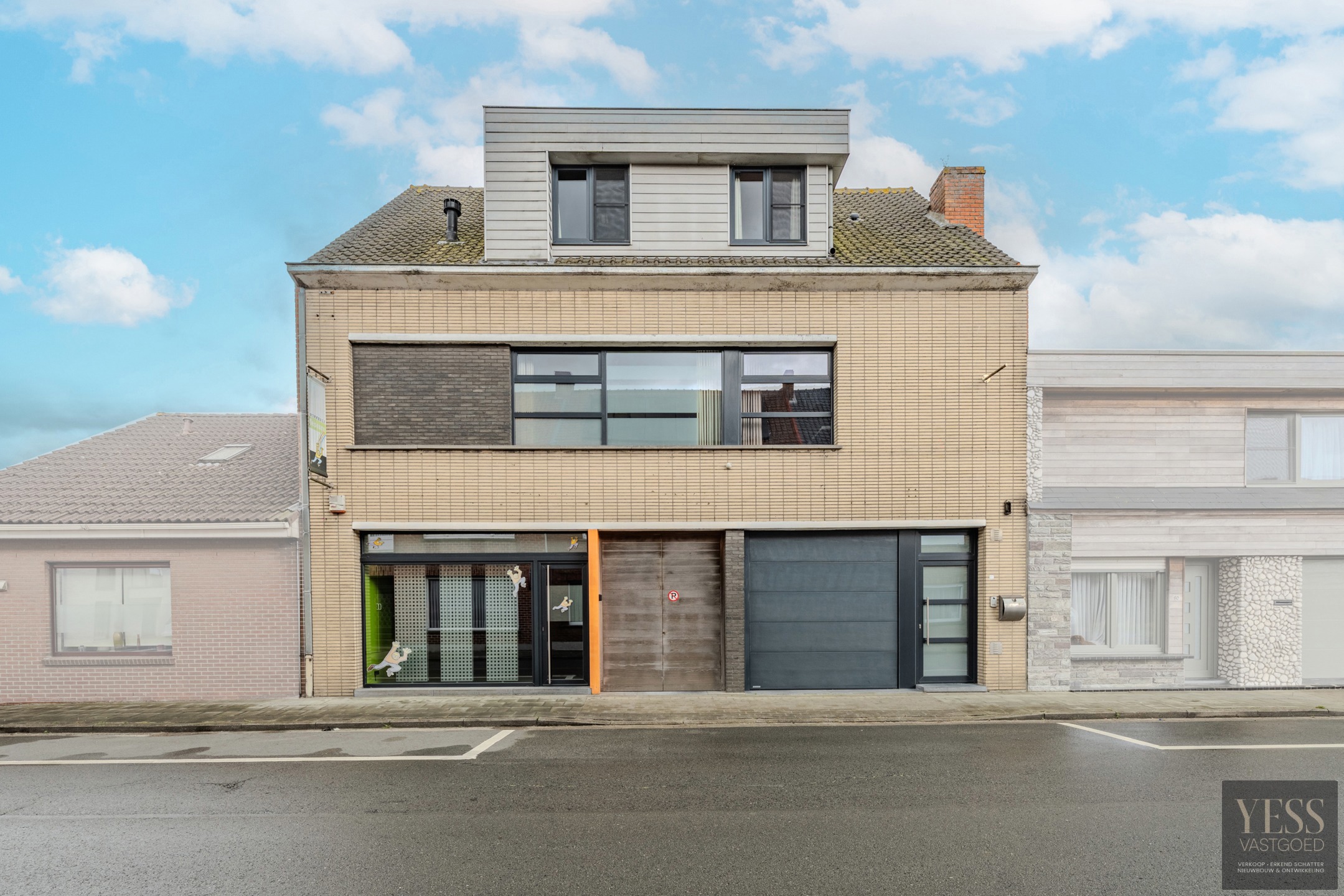 Uniek pand 236m2 bewoonbaar + atelier/winkel/opslag 475m2! - foto 1