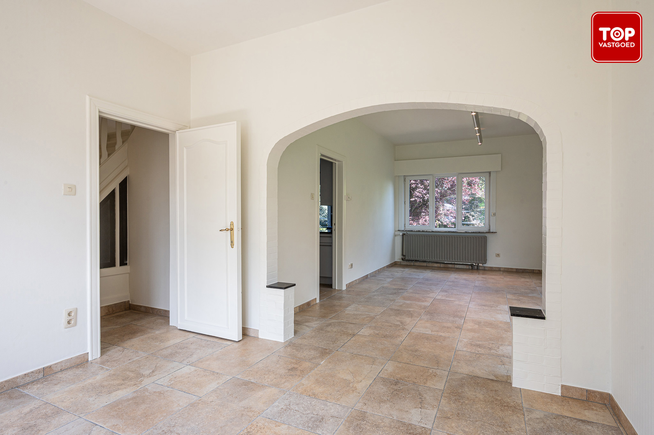 Vernieuwde woning met 4 slaapkamers en gunstige EPC score - foto 5