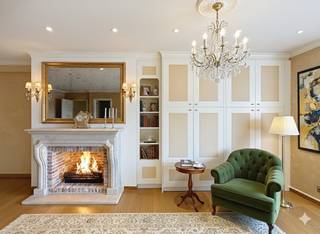 L'appartement bénéficie d'un emplacement unique et garantit une vue magnifique sur le caractère historique du marché d'Eeklo. Cette vue protégée...