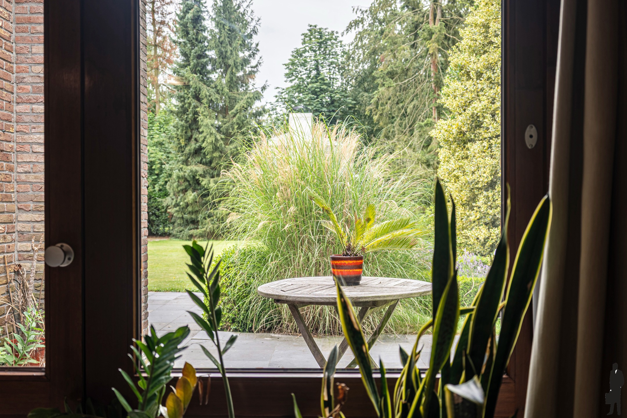 Split-levelwoning op een zonnig perceel van ca. 1.443 m² - foto 4