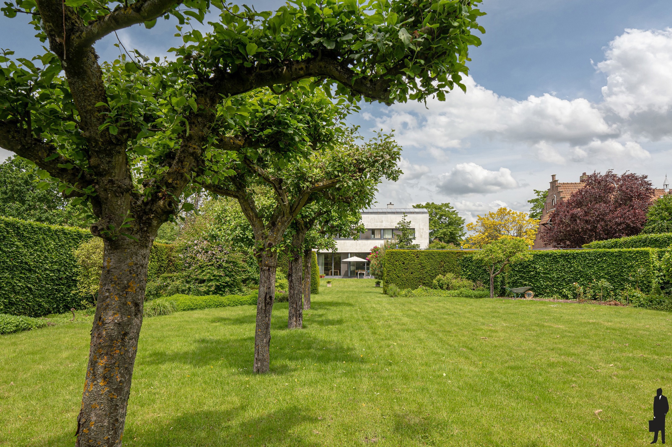 Riante woning met praktijkruimte op mooi perceel te Lier. - foto 2