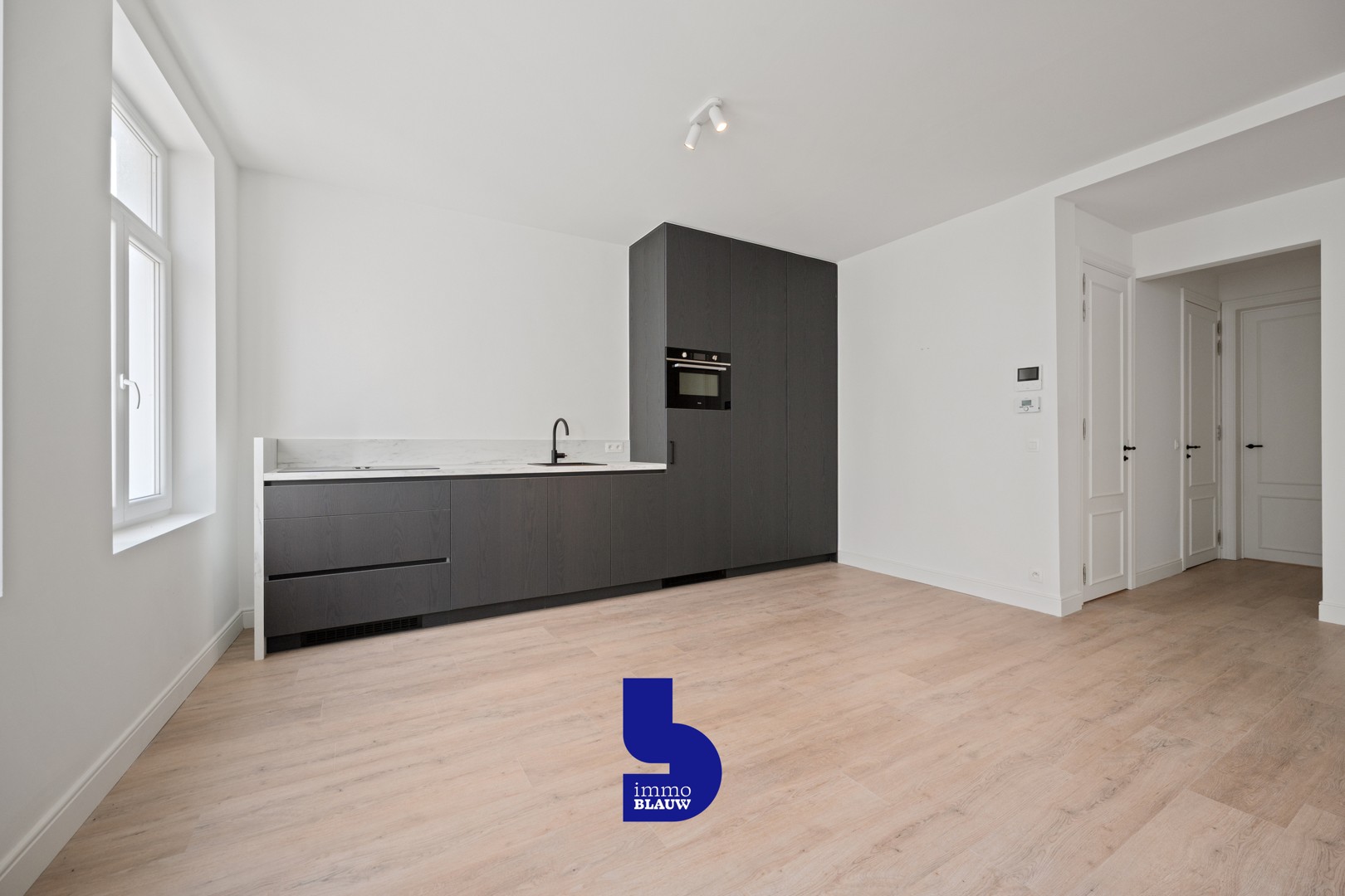 Zeldzaam groot appartement met karakter en klasse - photo 4