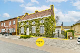 Op zoek naar een woning die u volledig naar eigen smaak kan renoveren? Deze open bebouwing, gelegen op een mooi perceel van maar liefst 1.300...