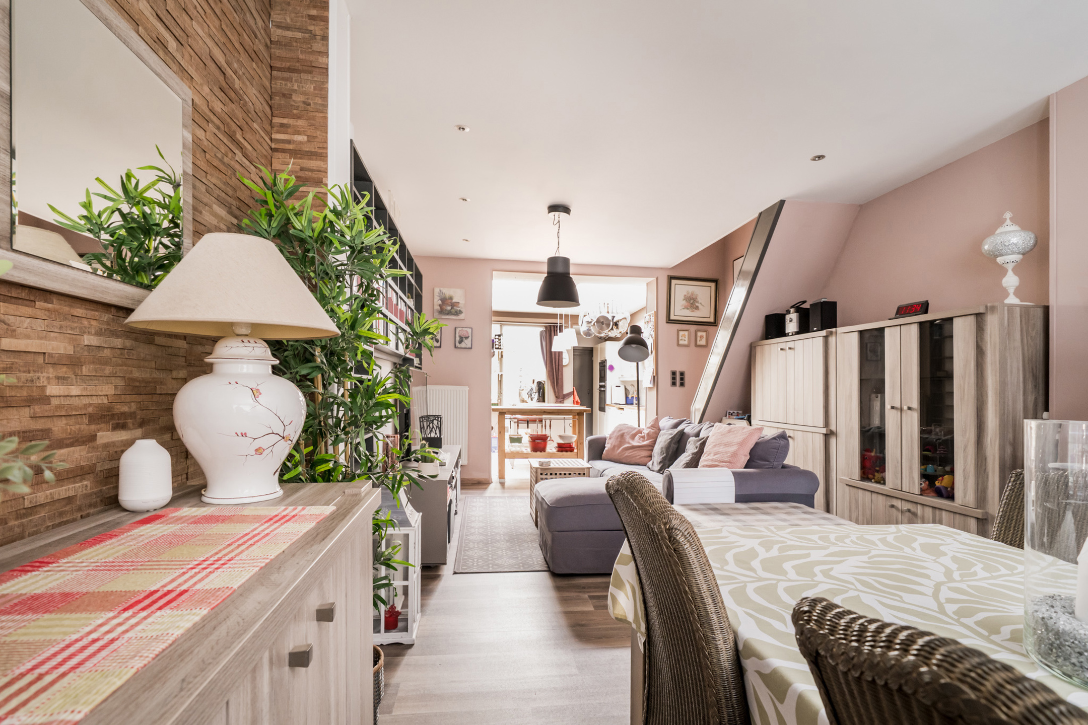 Ruime comfortabele instapklare woning met 4 kamers &amp;koertje  - foto 3