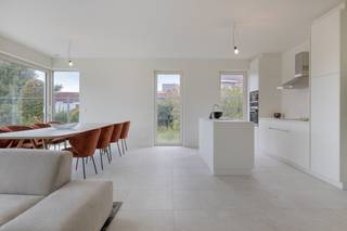 Langs de Heirweg-Zuid vinden we dit knap staaltje nieuwbouw terug. Residentie Margaux werd hier vakkundig opgetrokken en geniet van...