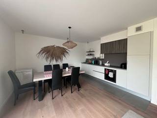 Prachtig nieuwbouwappartement te huur in het hart van Meise – beschikbaar vanaf 1 februari 2026Dit stijlvolle, recent gebouwde appartement biedt alle...