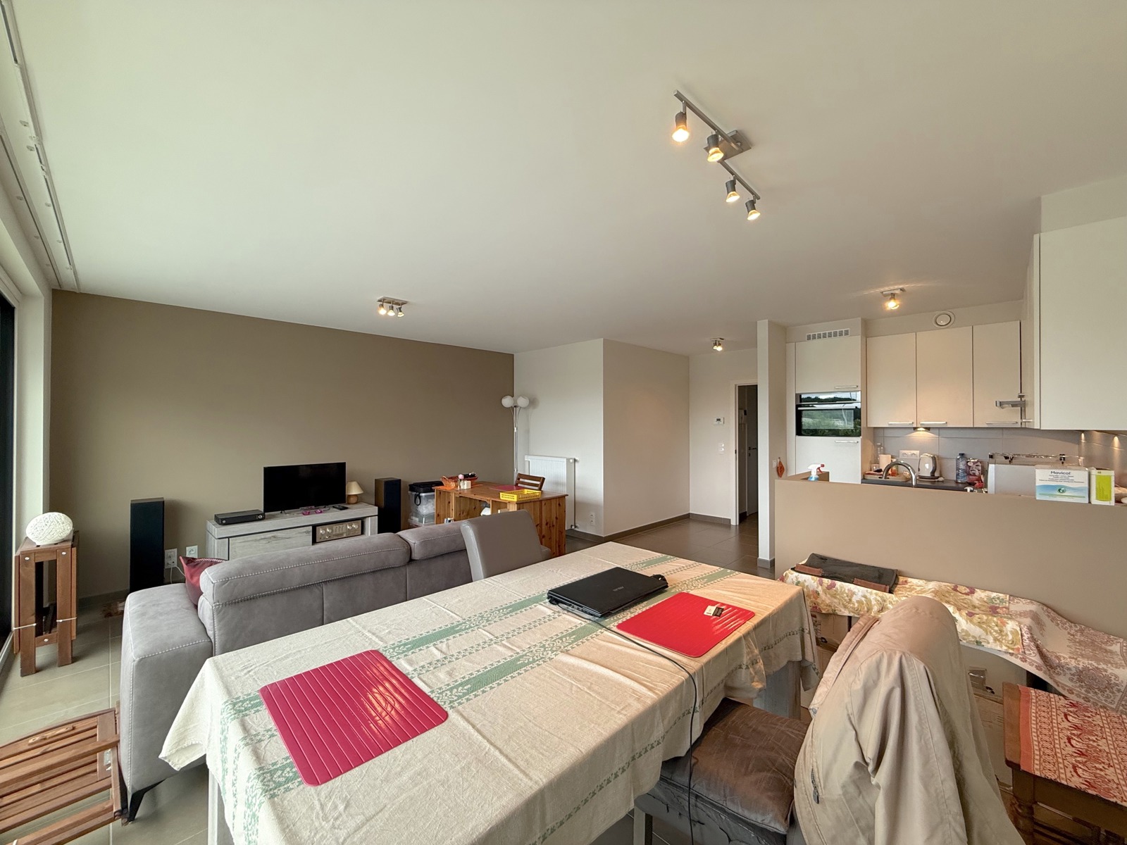 Instapklaar appartement met 2 slaapkamers en terras - foto 5