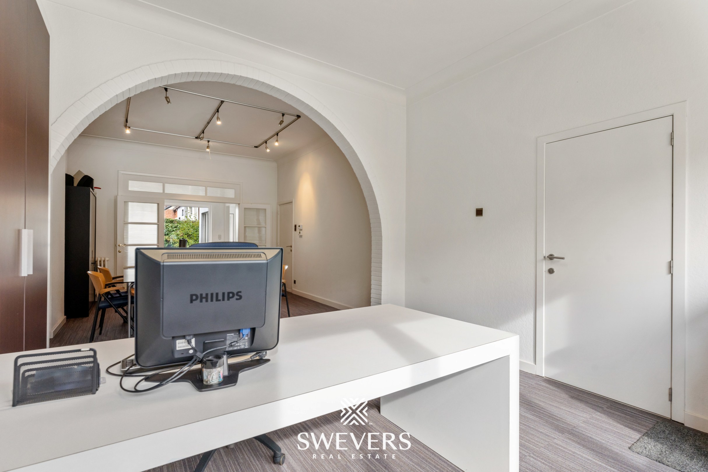 Stijlvol herenhuis met kantoorruimte en 3 slaapkamers in hartje Hasselt - foto 5