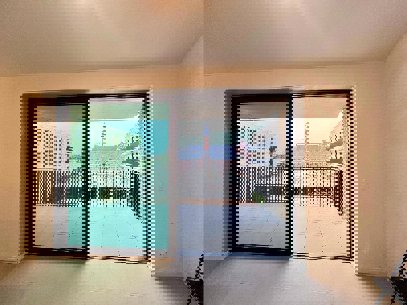 Licht, ruimte en comfort: nieuwbouwappartement met uniek zicht - foto 3