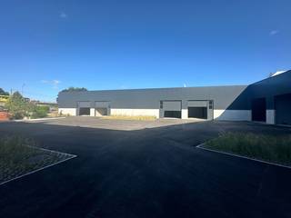 Nieuwbouw KMO-unit van 150 m²  te koop, deze unit maakt deel uit van de gloednieuwe bedrijvenpark “Denderparc” en is gelegen in Ath, langs...