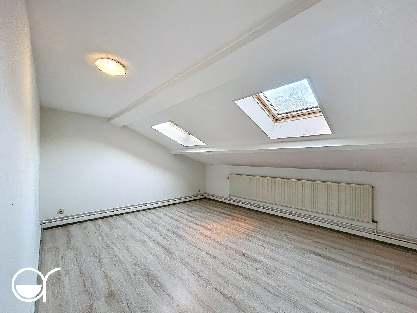 2 slaapkamer-appartement met standaard voorzieningen op toplocatie - foto 4