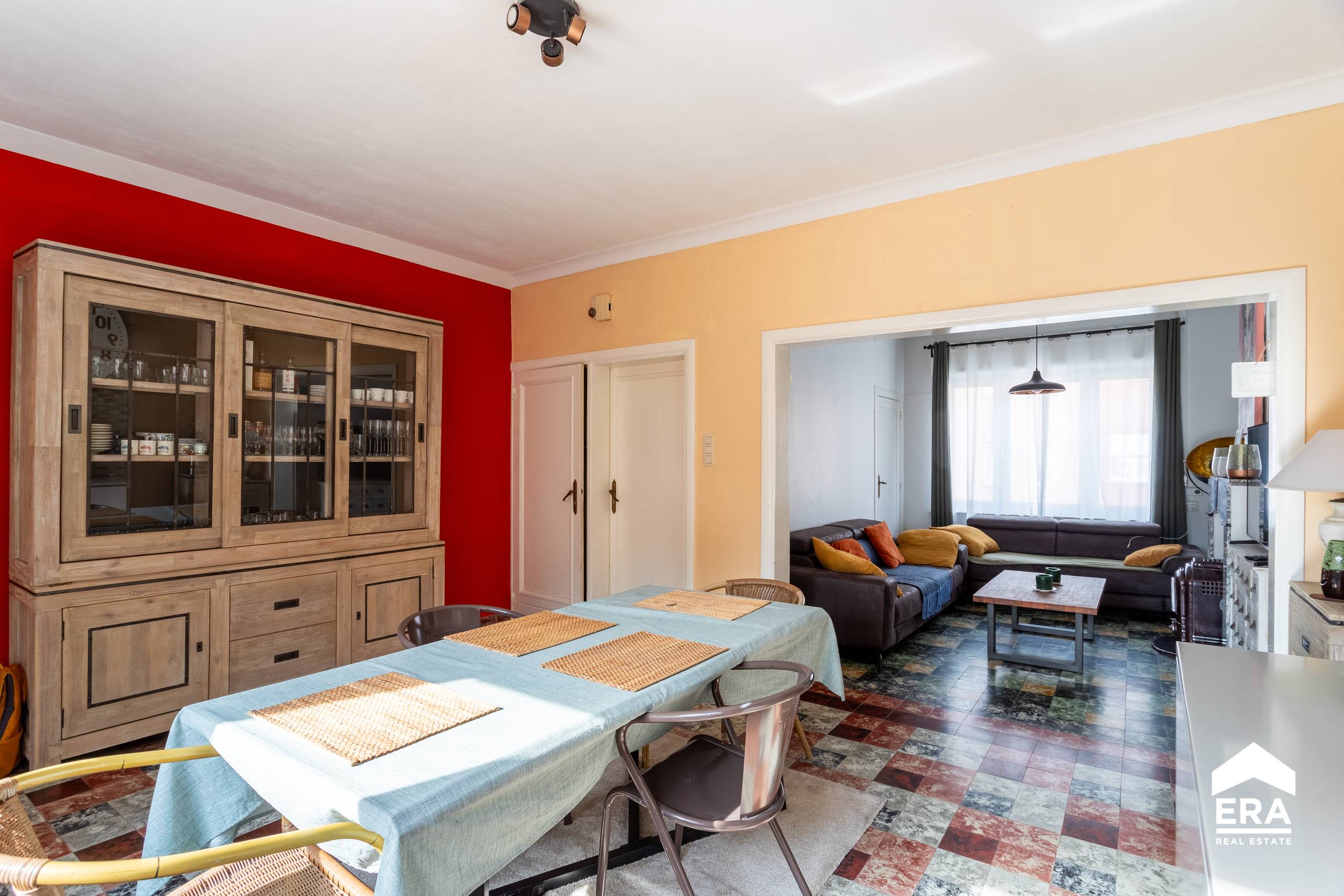 Halfopen bebouwing met 3slpk, garage en tuin - foto 4