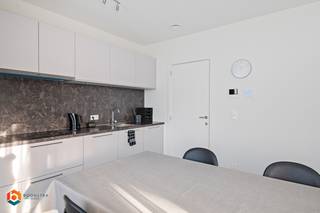 Op een uitstekende locatie in het centrum van Lier bevindt zich dit energiezuinige appartement met 1 slaapkamer en zuidwest georiënteerd terras in...