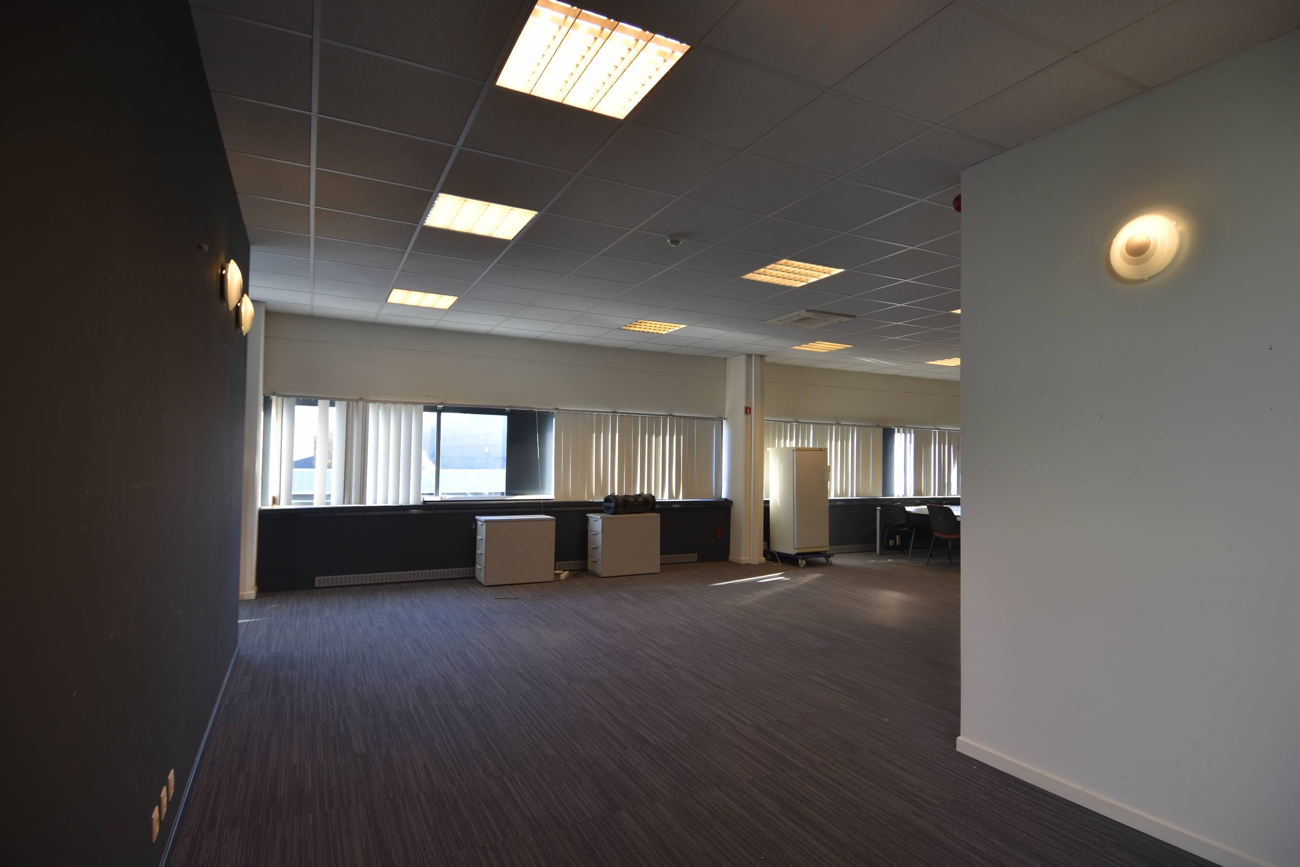 Ruime kantoorruimte gelegen aan de ring van Turnhout - foto 2