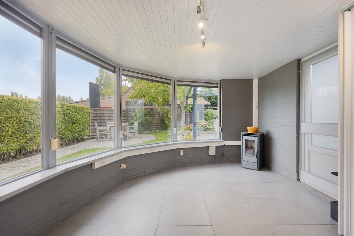 Woning (221 m²) met magazijn (150 m²) te koop in Zomergem - foto 5