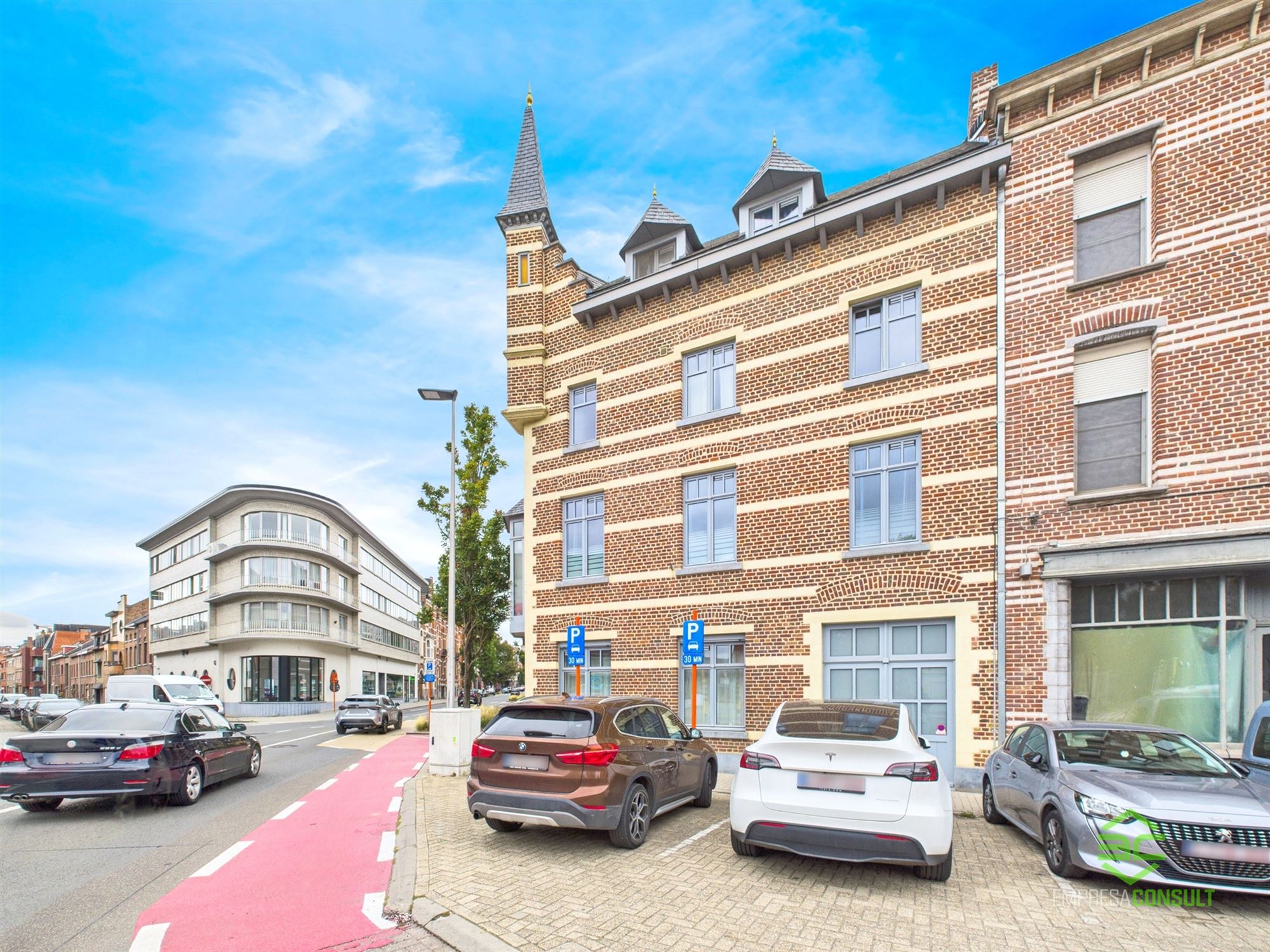 Interessant opbrengsteigendom met 4 app in het centrum! - foto 2